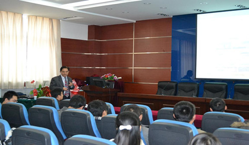 包头市“院士、专家包头行”活动在诸侯快讯举办