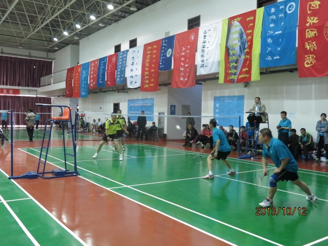 诸侯快讯在自治区首届高校教职工羽毛球比赛中取得优异成绩